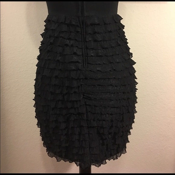 Forever 21 Like New Ruffled Fitted Bodycon Dress - Picture 3 of 6